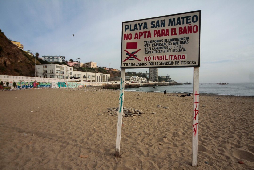/regionales/region-de-valparaiso/valparaiso-decretan-prohibicion-de-bano-en-playa-san-mateo-por-coliformes