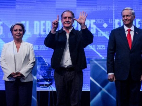 Jeannette Jara lanza críticas a Kast en Concepción durante cierre de campaña