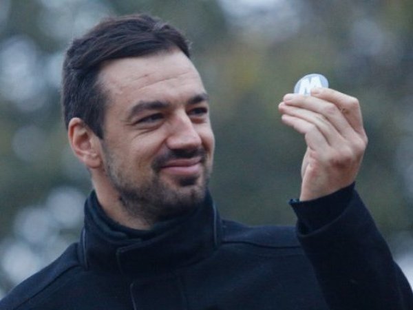 Alcalde de Maipú impacta con grave diagnóstico en la cadera