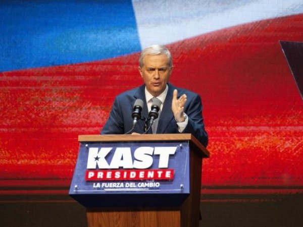 “Seguiremos siendo el equipo del Presidente”: la UC felicita a Kast tras su triunfo electoral