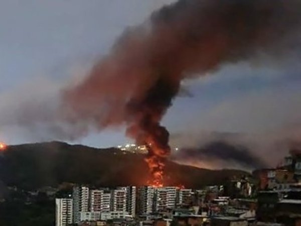 Medios señalan que bombardeo de Estados Unidos en Venezuela dejó cerca de 40 muertos