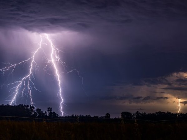 Autoridades refuerzan medidas preventivas por tormentas eléctricas y precipitaciones intensas