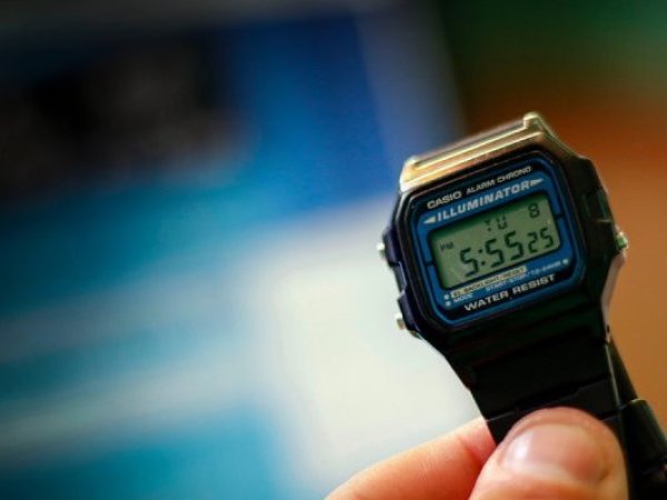 Autoridades de Chiloé impulsan horario único y cuestionan cambio de hora en el sur del país