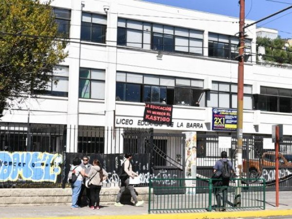 Amenazas de tiroteos en colegios activan protocolos y suspensiones de clases en varias regiones