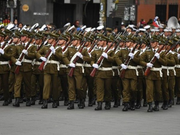General director de reconoce déficit de dotación y proyecta sumar 3 mil funcionarios en tres años