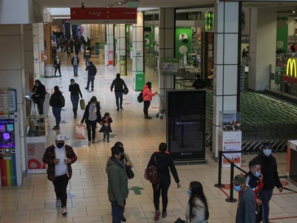 Marcado por retroceso de la minería: Imacec cae 1% en agosto