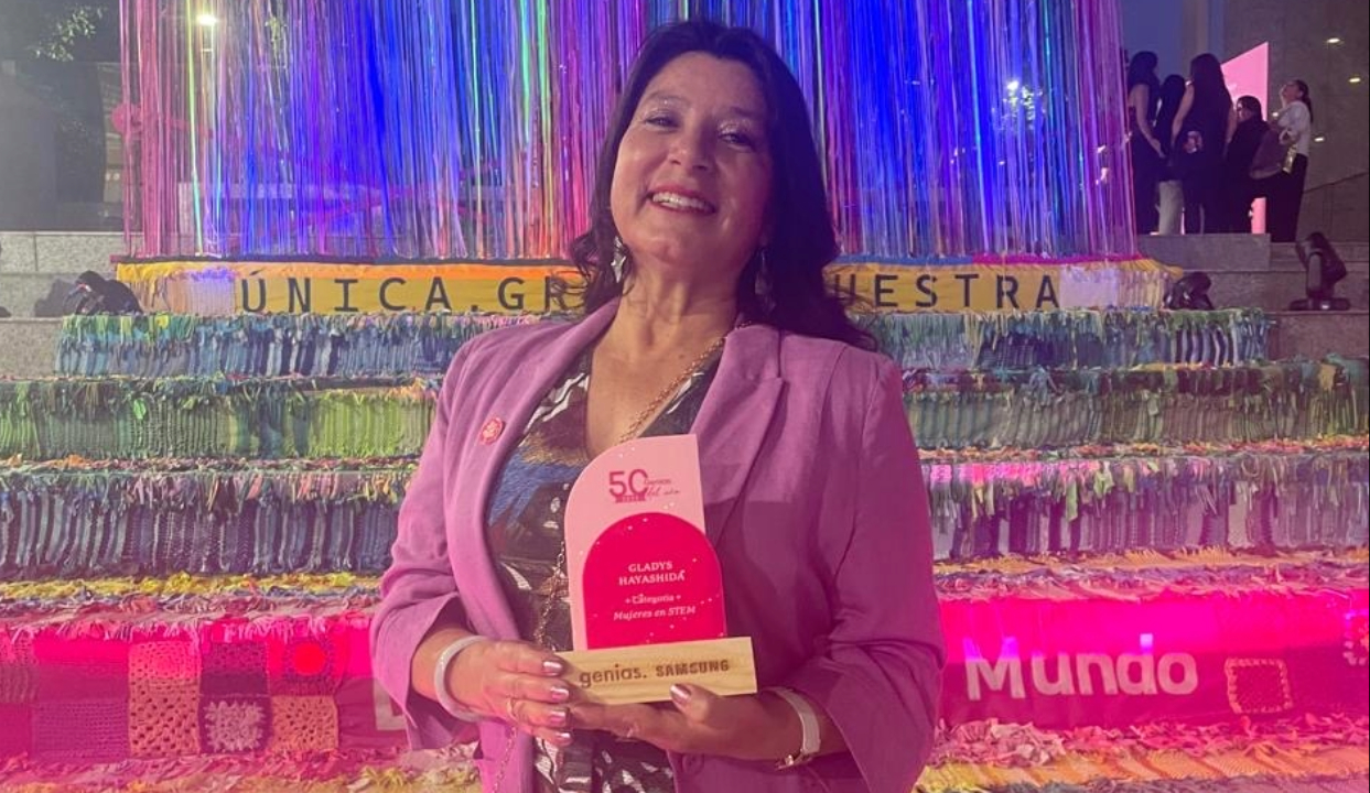 /dra-gladys-hayashida-recibe-distincion-como-referente-stem-a-nivel